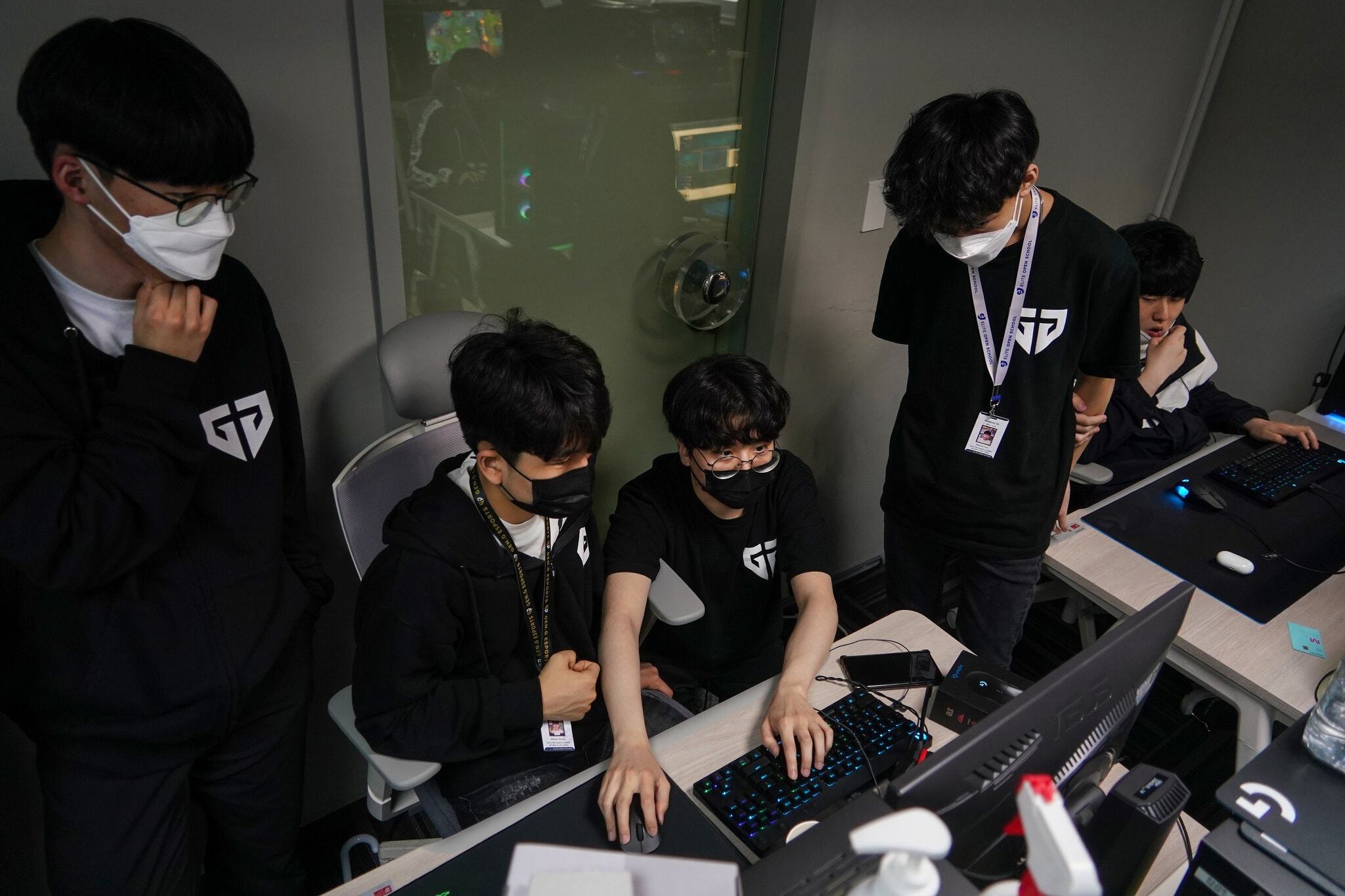 [NYT] Inside the "Deadly Serious" World of Esports in South Korea